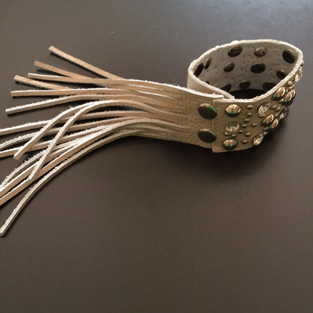 Leather wrist cuff